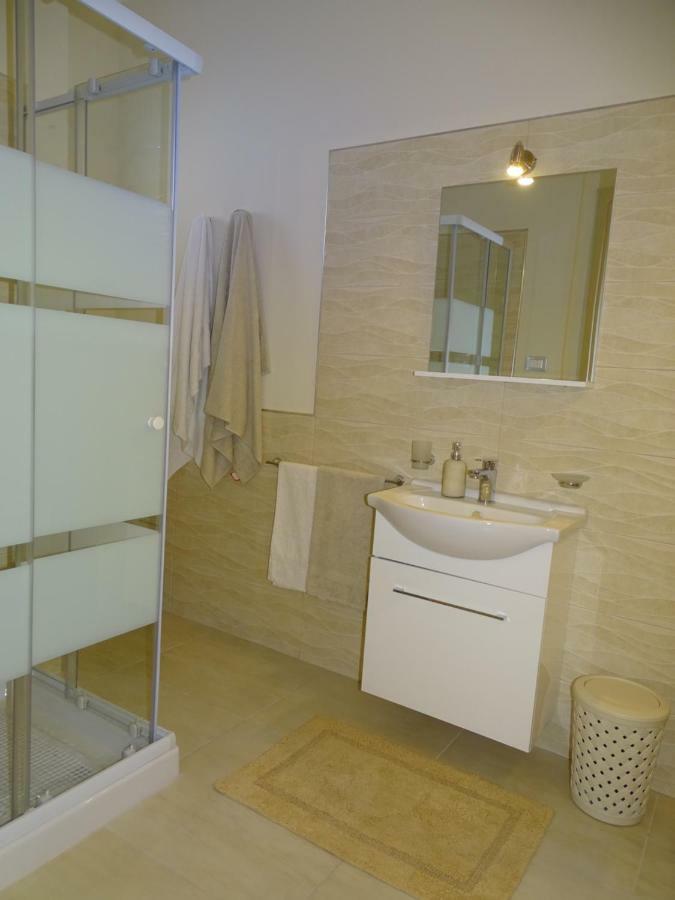 Linda Casa Vacanze Феллине Экстерьер фото