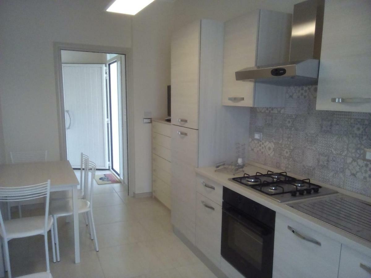 Linda Casa Vacanze Феллине Экстерьер фото
